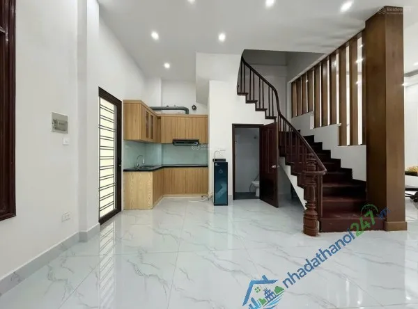 CHO THUÊ NHÀ 3 TẦNG - Ô TÔ ĐỖ SÂN tại PHÚ THƯỢNG, TÂY HỒ, HÀ NỘI- GIÁ 15TR/ THÁNG