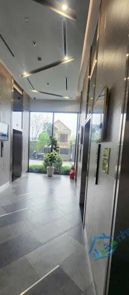 Bán nhà Ngọc thụy 11 tỷ 40m ô tô gara,thang máy,sổ đỏ Long Biên