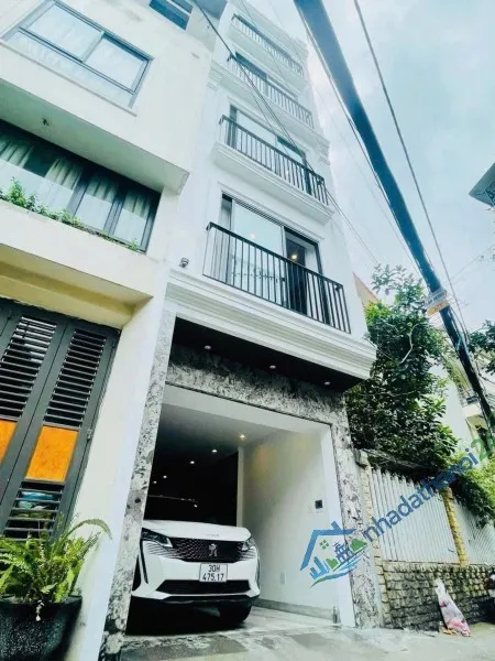 Bán nhà Ngọc thụy 11 tỷ 40m ô tô gara,thang máy,sổ đỏ Long Biên
