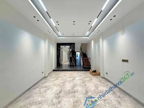 Bán Nhà Bát Khối 11 tỷ 86m ô tô đỗ cửa,vỉa hè view hồ