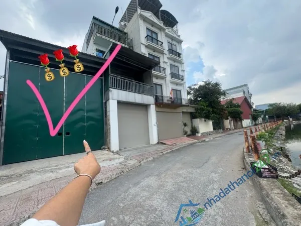 Bán Nhà Bát Khối 11 tỷ 86m ô tô đỗ cửa,vỉa hè view hồ