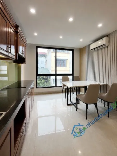 Bán nhà riêng Tựu Liệt, Hoàng Mai dưới 8.7 tỷ. Lô góc, ô tô. Kinh doanh tốt. 42m2