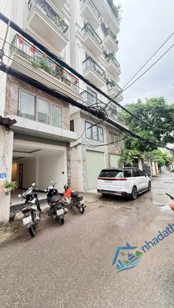 Thạch Bàn Long Biên 13 tỷ 7 tầng thang máy - ô tô đỗ ngày đêm