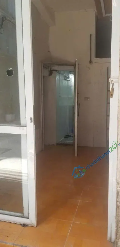 Cho thuê nhà 14/151a, thái hà, diện tích ~10m2 tiện làm văn phòng, coffe, cửa hàng, kho, kinh doanh