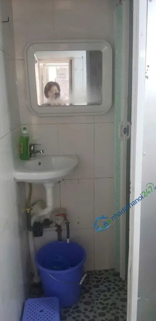 Cho thuê nhà 14/151a, thái hà, diện tích ~10m2 tiện làm văn phòng, coffe, cửa hàng, kho, kinh doanh