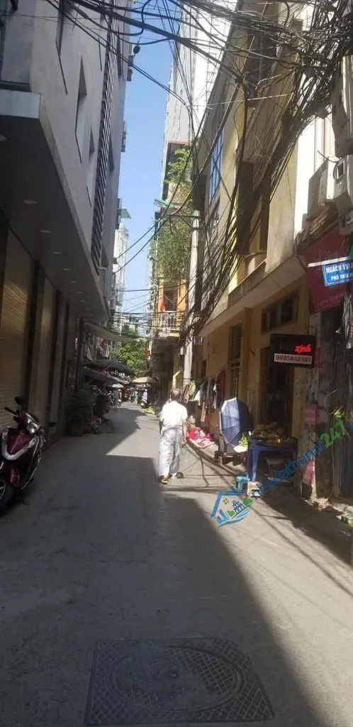 Cho thuê nhà 14/151a, thái hà, diện tích ~10m2 tiện làm văn phòng, coffe, cửa hàng, kho, kinh doanh