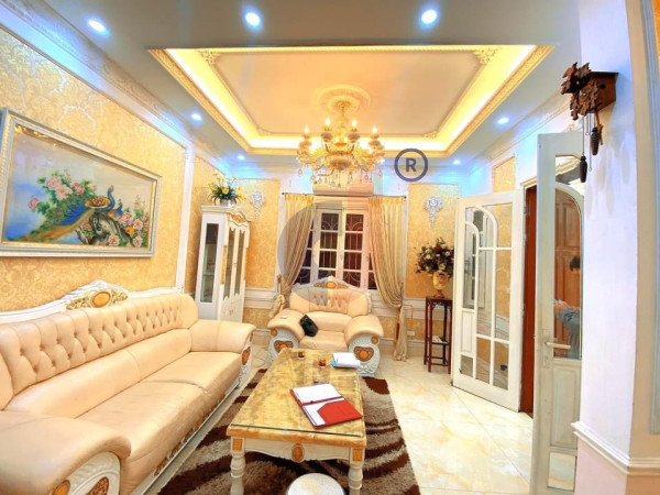 Bán Nhà Văn Phú,64m2 , oto đỗ cửa, chân toà chung cư, giá nhỉnh 7 tỷ.