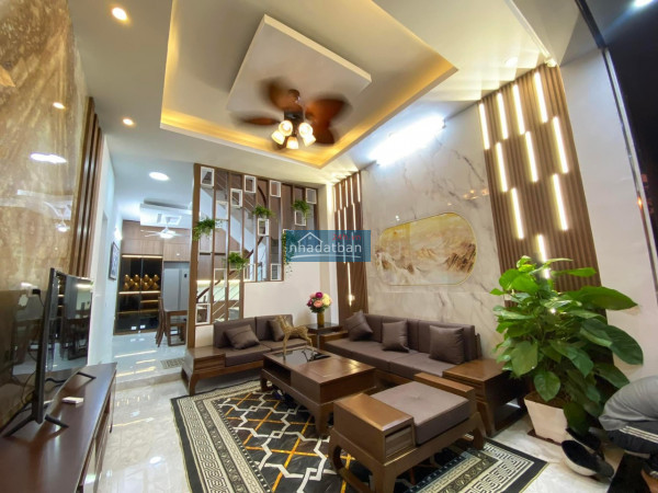 BÁN GẤP !! LẠC LONG QUÂN-TÂY HỒ-Ô TÔ TRÁNH-LÔ GÓC-VIEW HỒ-CHỈ 4.9TỶ