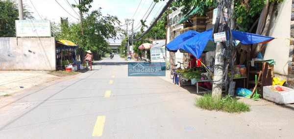 Khách bán lô góc 2 mặt tiền đường 8m, hẻm 41 Gò Cát, Phú Hữu, quận 9.