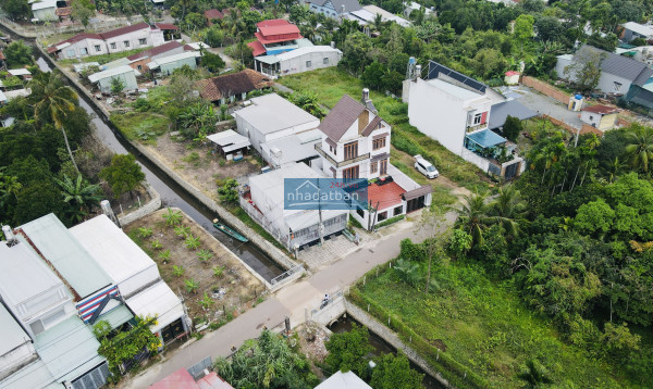 Bán nhà mới gần chợ Quang Vinh 2 ngay trung tâm Khánh Bình, gần vòng xoay