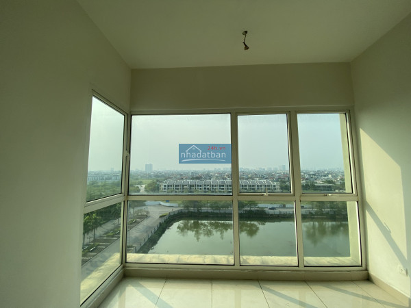 Cần bán gấp căn hộ chung cư Canal Park thuộc Hà Nội Garden City diện tích 86m2 giá 2,25 tỷ