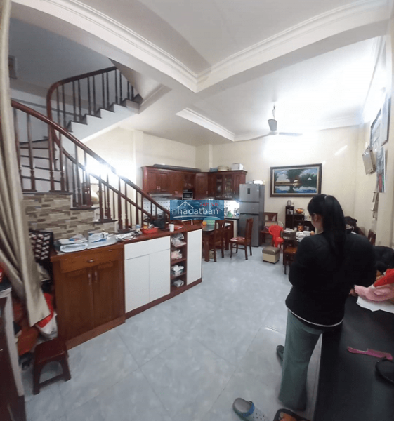 Bán nhà riêng tại Đường Nguyễn Văn Cừ, Long Biên, Hà Nội diện tích 33m2