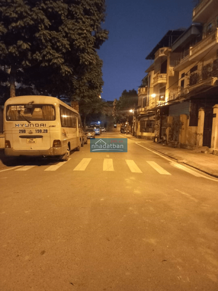 Bán nhà riêng tại Đường Nguyễn Văn Cừ, Long Biên, Hà Nội diện tích 33m2