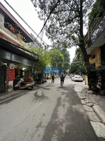 Bán GẤP nhà phố Trần Quốc Hoàn, quận Cầu Giấy 55m2 * MT 4.2m, 5 tầng- Ô