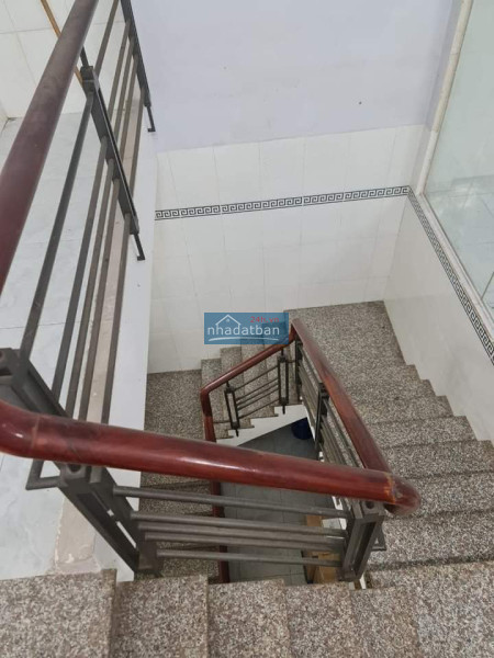 Nhà 80m2 2 tầng Miếu Gò Xoài quận Bình Tân hẻm rộng rãi đậu xe thoải mái chỉ 60tr/m2