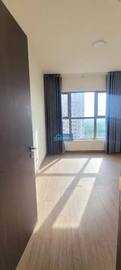Cho thuê 3pn2wc - giá 18 triệu/tháng nội thất cơ bản - celesta rise