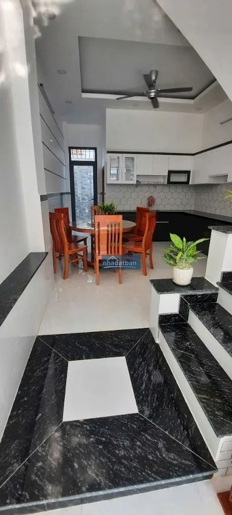 Bán gấp nhà mới xây full nội thất đường số 8 linh xuân thủ đức,tphcm,lh0909428959.