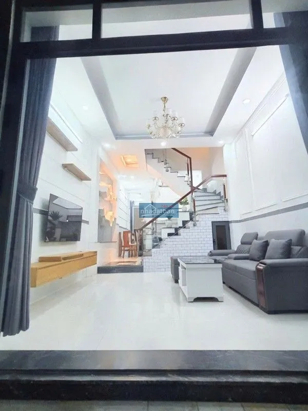 Bán gấp nhà mới xây full nội thất đường số 8 linh xuân thủ đức,tphcm,lh0909428959.