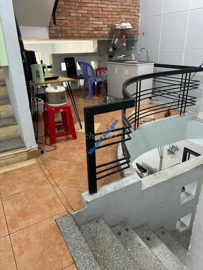 Pass gấp phòng sân bay, full nội thất, mát mẻ, yên tĩnh