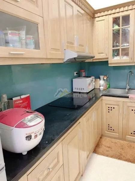 CHO THUÊ NHÀ HÀO NAM – ĐỐNG ĐA  40M² × 5 TẦNG  17,5 TRIỆU/THÁNG