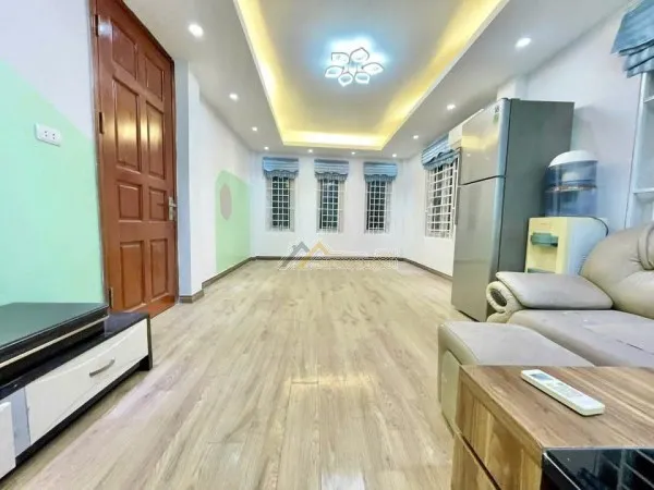 CHO THUÊ NHÀ KIM GIANG  5 TẦNG  5PN – 4WC  13 TRIỆU/THÁNG