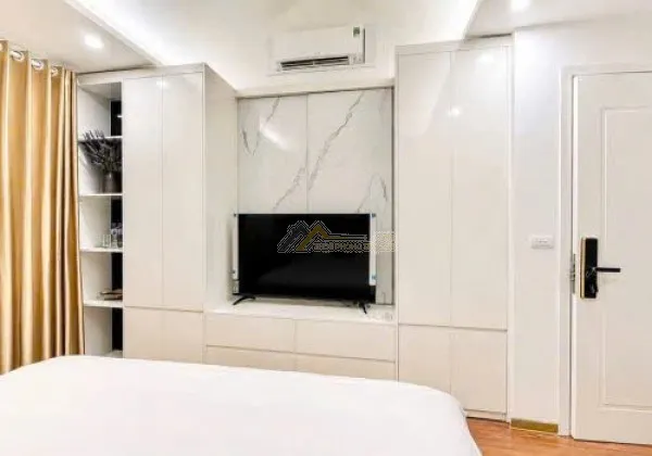 CHO THUÊ NHÀ MẶT PHỐ HOA BẰNG – CẦU GIẤY  45M² × 5 TẦNG  27 TRIỆU/THÁNG