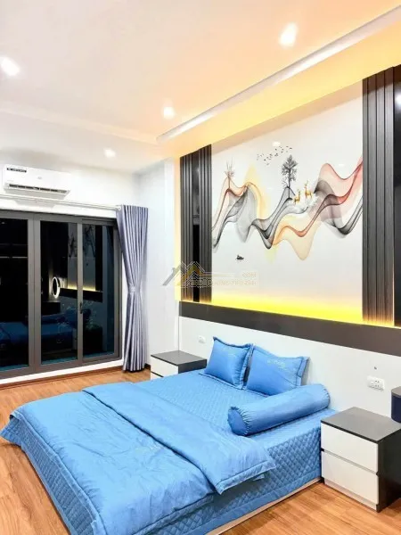 CHO THUÊ NHÀ MẶT PHỐ HOA BẰNG – CẦU GIẤY  45M² × 5 TẦNG  27 TRIỆU/THÁNG