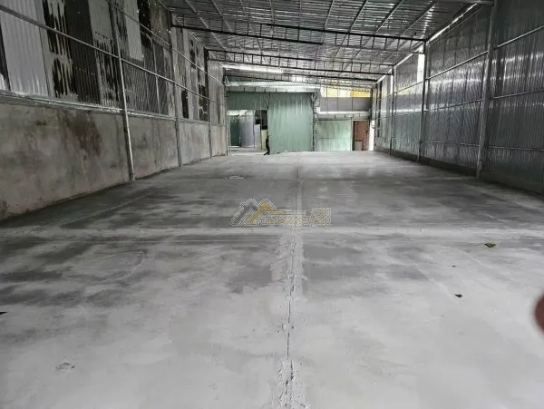 Cho thuê xưởng Xuân thới thượng 500m2 giá 20 triệu đường 12m