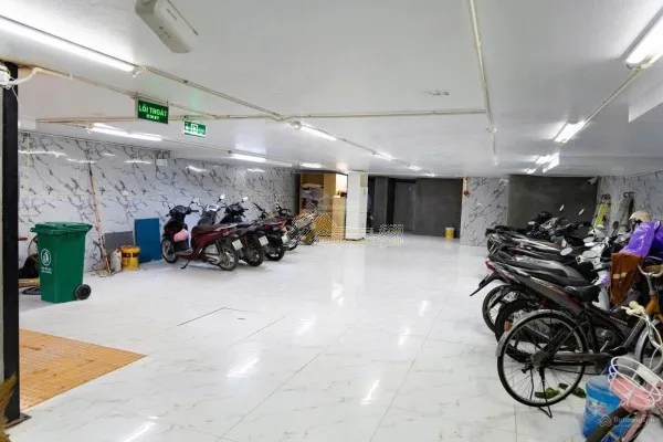 Chu Mẫu - Cho thuê văn phòng tầng 2, 3, 4. DT 200m2/tầng, MT 9m, 13 triệu/tầng