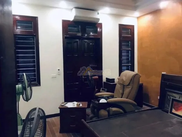 CHO THUÊ NHÀ LÀM VĂN PHÒNG, Ở – NGHĨA ĐÔ, CẦU GIẤY  80M² × 4 TẦNG  25 TRIỆU/THÁNG