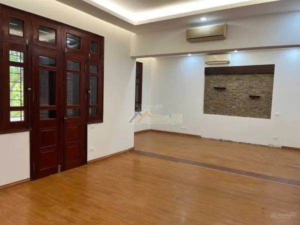 CHO THUÊ NHÀ MẶT PHỐ NGUYỄN KHANG – CẦU GIẤY  100M² × 4 TẦNG  33 TRIỆU/THÁNG