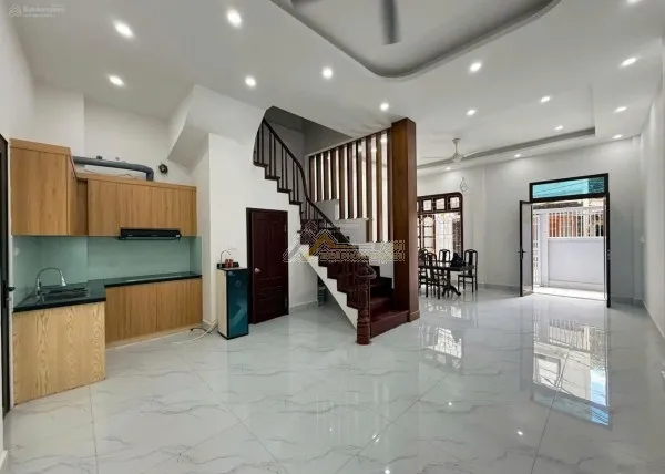 CHO THUÊ NHÀ 3 TẦNG - Ô TÔ ĐỖ SÂN tại PHÚ THƯỢNG, TÂY HỒ, HÀ NỘI- GIÁ 15TR/ THÁNG