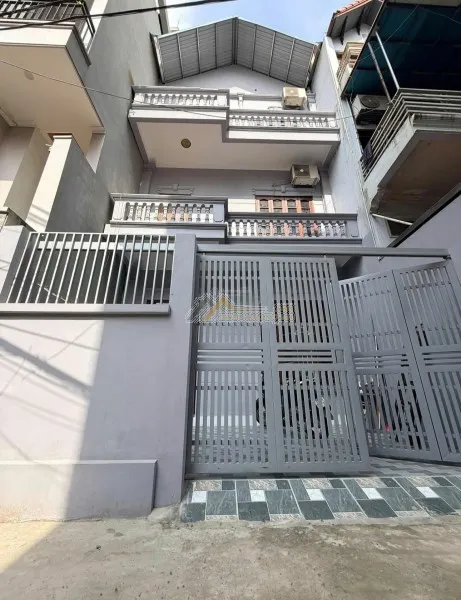 CHO THUÊ NHÀ 3 TẦNG - Ô TÔ ĐỖ SÂN tại PHÚ THƯỢNG, TÂY HỒ, HÀ NỘI- GIÁ 15TR/ THÁNG