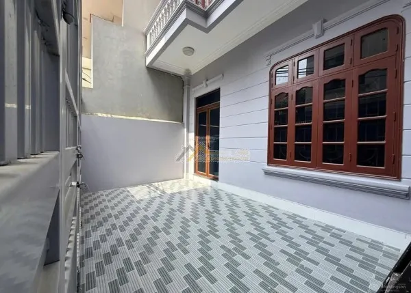 CHO THUÊ NHÀ 3 TẦNG - Ô TÔ ĐỖ SÂN tại PHÚ THƯỢNG, TÂY HỒ, HÀ NỘI- GIÁ 15TR/ THÁNG