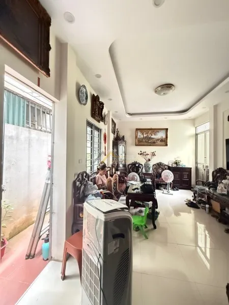 Cho thuê nhà Nguyên căn Bồ đề -35m 3 tầng 3 ngủ 10.5tr/ tháng