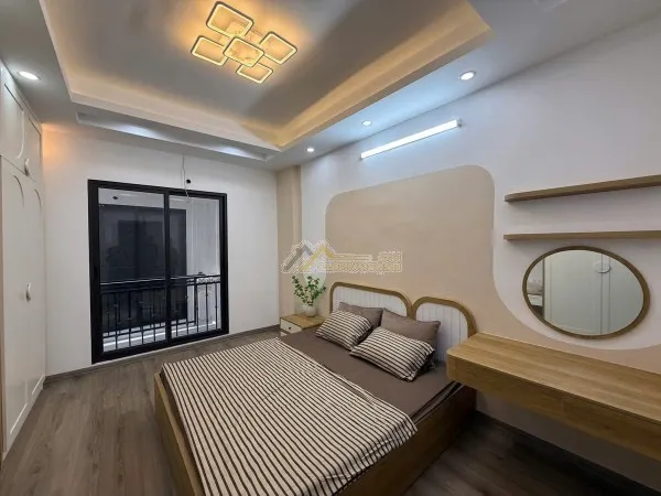 cho thuê nhà Nguyên Căn Hồng Tiến 4 tầng 4 gủ full NT 15tr/tháng