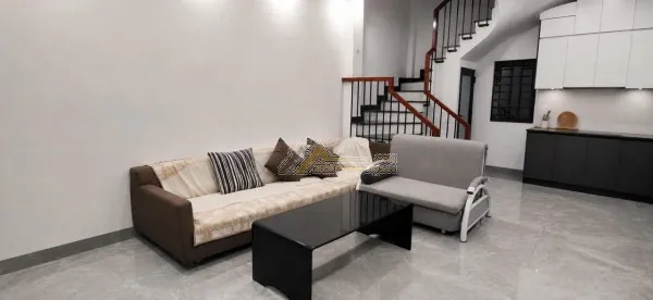 Cho thuê nhà Nguyên Căn Hồng Tiến -Bồ Đề 45m 4 ngủ full NT 15tr/ tháng