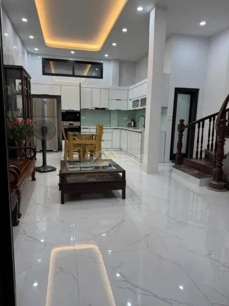 Cho thuê nhà Nguyên Căn Thạch Cầu Long Biên 90m 2 ngủ 2 VS Full NT 6tr/tháng