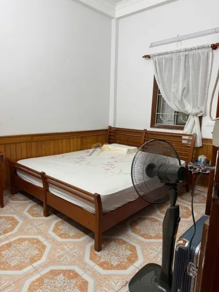 Cho thuê nhà Nguyên Căn Thạch Cầu Long Biên 90m 2 ngủ 2 VS Full NT 6tr/tháng