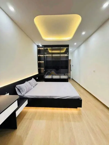 CHO THUÊ NHÀ NGUYÊN CĂN KIM MÃ – BA ĐÌNH  32M² × 5 TẦNG  3PN  18 TRIỆU/THÁNG