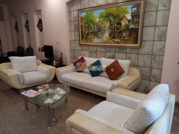 Cho thuê nhà riêng phố giảng võ, dt 70 m x 5 tầng, ngõ rộng 2 ô tô, nhà full đồ, giá 28 triệu