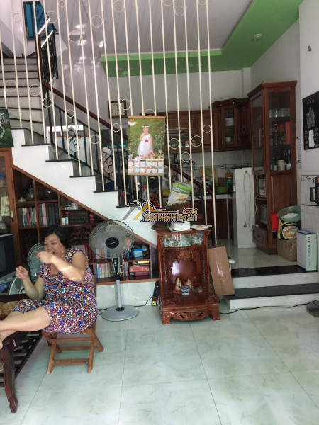 Cho thuê nhà nguyên căn quốc lộ 50, gần bx quận 8