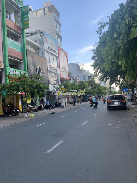 Chính chủ cho thuê nhà số 115 đường nguyễn lâm, p6, quận 10 giá thuê 30 triệu trên tháng