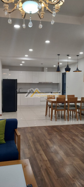 Cho thuê gấp cccc full nội thất 3 pn ở ngay tại goldmark city