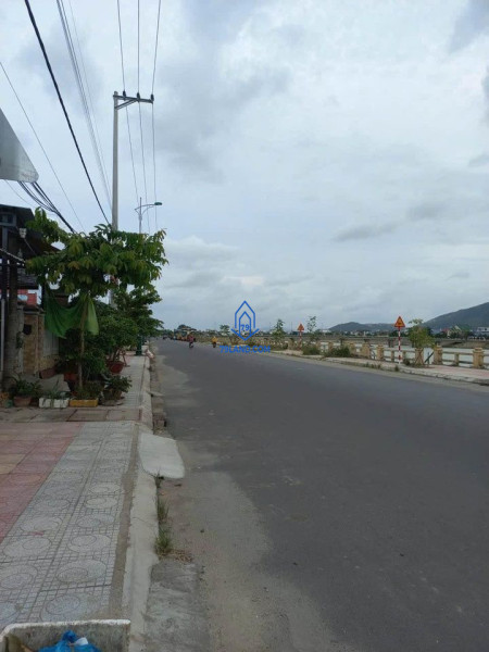 Cần bán lô mặt tiền đường Trần Phú thị trấn Diên Khánh view sông giá 3,85 tỷ