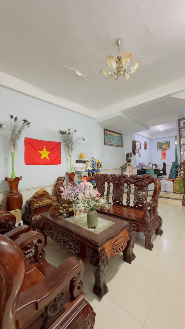 Cần bán nhà KĐT Bắc Vĩnh Hải - Nha Trang, để lại nội thất chỉ việc vào ở