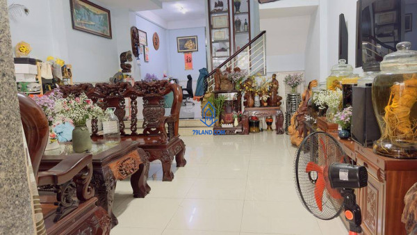 Cần bán nhà KĐT Bắc Vĩnh Hải - Nha Trang, để lại nội thất chỉ việc vào ở