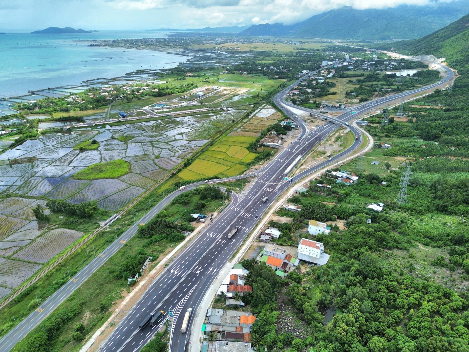 Từ 30.9, cao tốc Vân Phong - Nha Trang chính thức thông xe