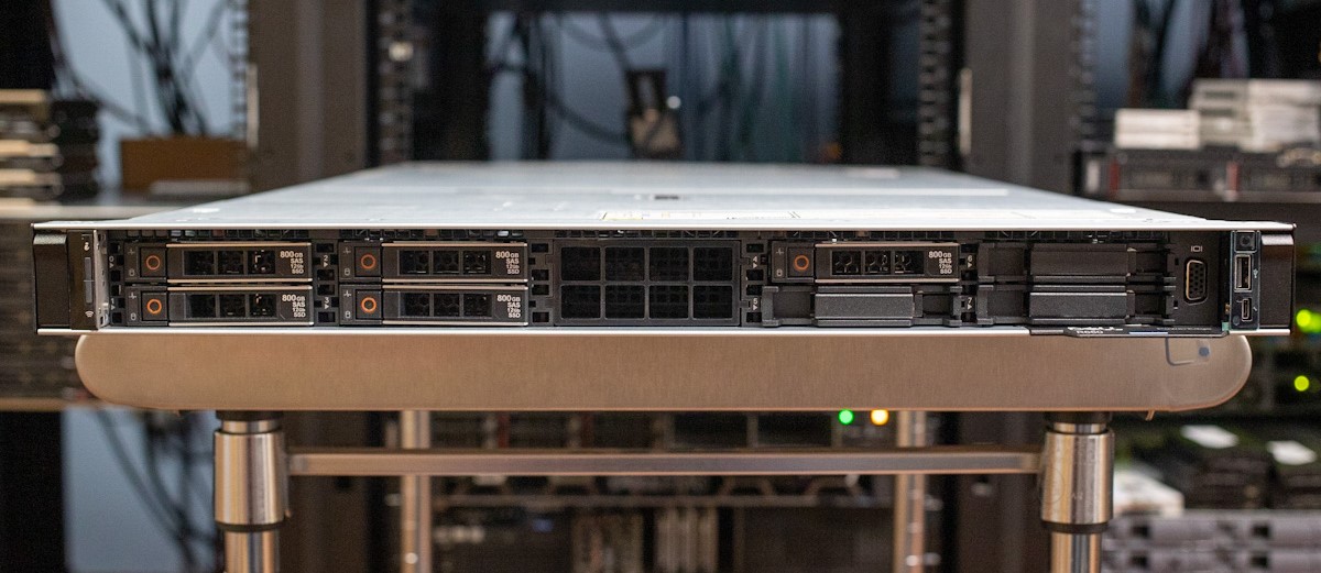 Thiết kế và cấu hình của Dell PowerEdge R660