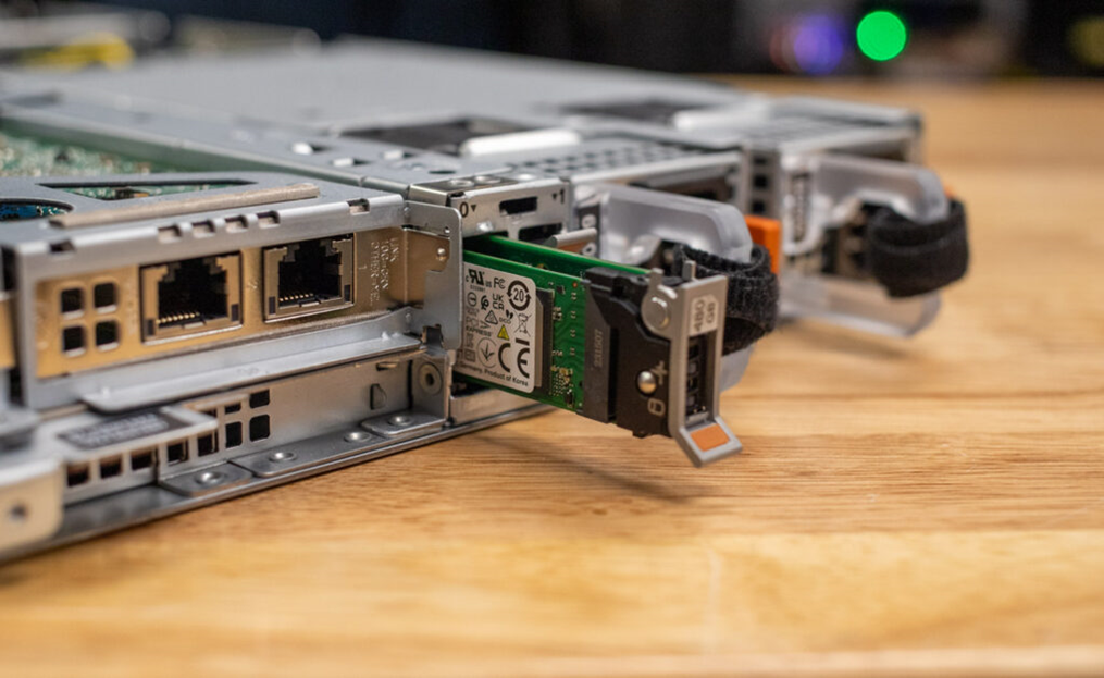 Thiết kế Dell PowerEdge R360